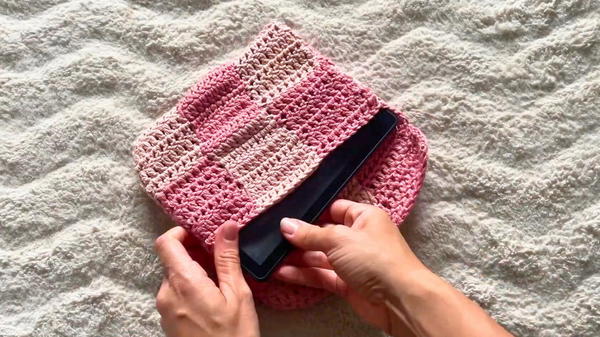 Crochet Amazing Book Cover Pattern