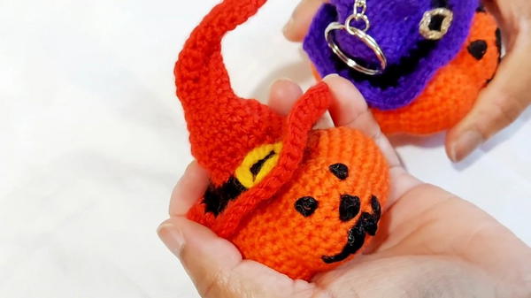 Crochet Pumpkin And Witch Hat Amigurumi Pattern