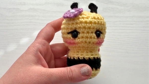 Quick And Easy Crochet Bee Pattern