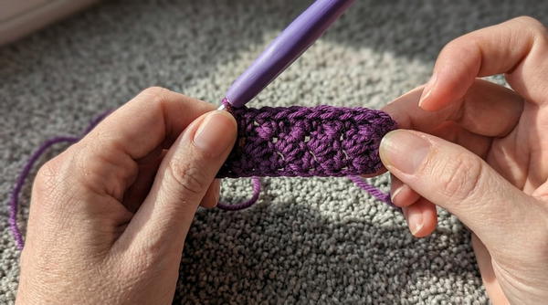 Easy One-Row Repeat Crochet Baby Blanket Tutorial 5