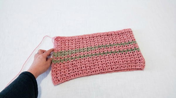 Crochet infinity scarf - shawl....two different ways to finish the project 5