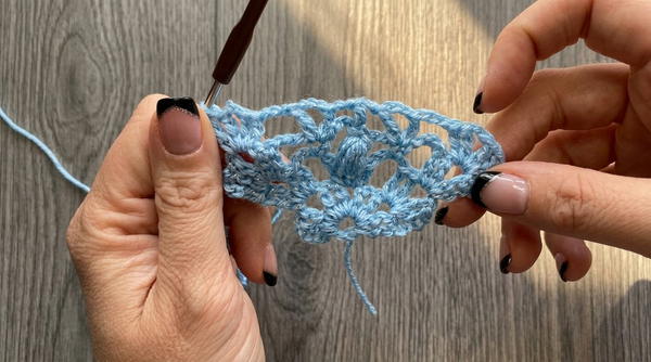 Crochet super easy puff stitch scarf 4