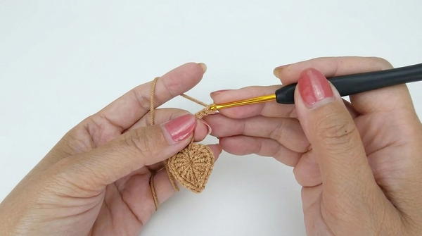 Flower Bouquet Bookmark Easy Crochet Ideas for Beginners 4