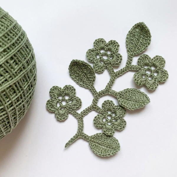 Irish Crochet Branch with Queen Yarn 8