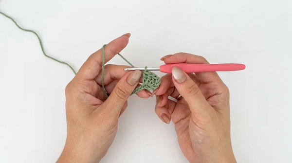 Simple Crochet Top Tutorial - Suitable for Beginners 4