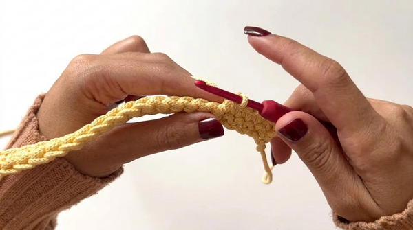 crochet Wallet Easy and Quick Step-by-Step Tutorial - Isa Wallet 3