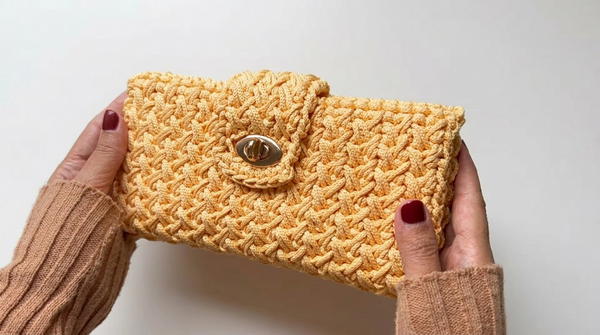 crochet Wallet Easy and Quick Step-by-Step Tutorial - Isa Wallet 7