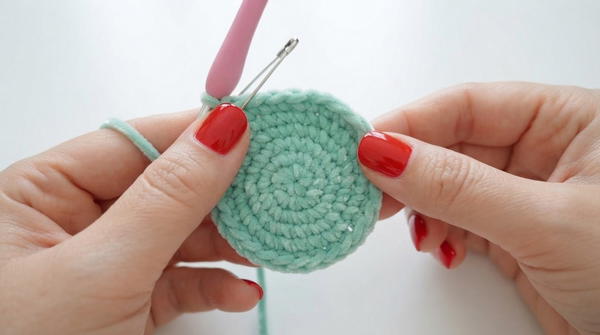 CROCHET COIN PURSE KEYCHAIN 4