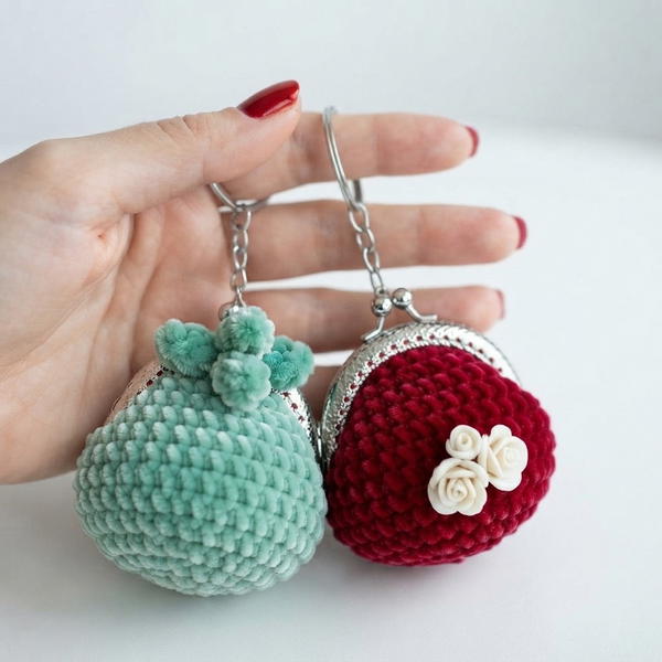 CROCHET COIN PURSE KEYCHAIN 9
