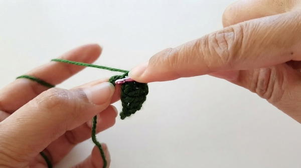 CROCHET LEAF LEAVES APPLIQUE 4