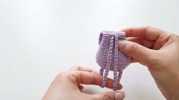 CROCHET MINI BACKPACK FOR DOLLS 8