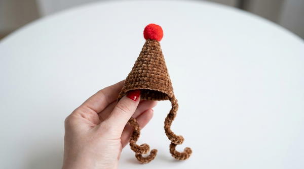 CROCHET REINDEER NOSE FOR KIDS 6