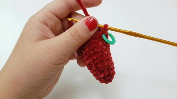 CROCHET SANTA CLAUSE HAT FOR DOLLS (BIG VERSION) 4