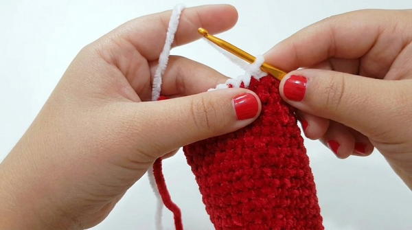 CROCHET SANTA CLAUSE HAT FOR DOLLS (BIG VERSION) 6