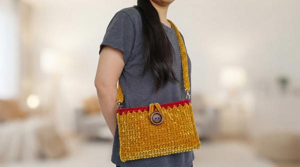 CROCHET SHOULDER BAG 2