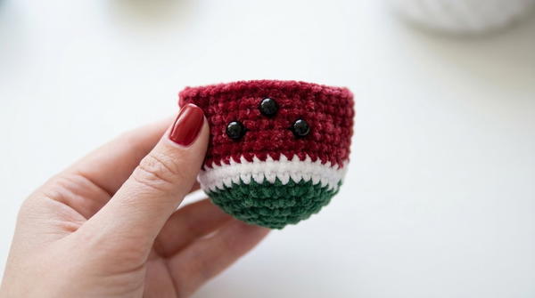 CROCHET WATERMELON COIN PURSE KEYCHAIN 6