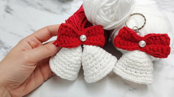 Crochet Christmas Bell Keychain, Ornament 2