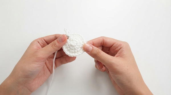 Crochet Ghost Beginner-Friendly Halloween Amigurumi & Keychain Tutorial 3