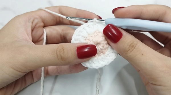 Crochet Santa Claus Ornament 4