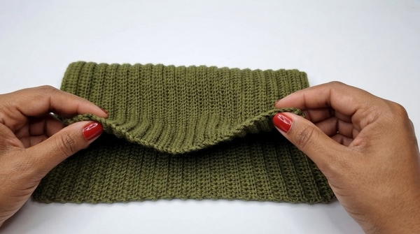 Crochet hat - easy and quick 4