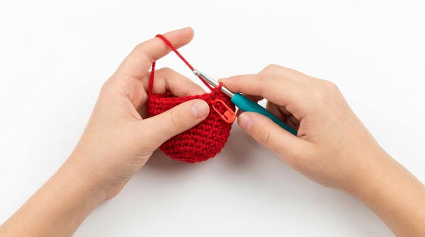 How to crochet an amigurumi heart 3D heart for VALENTINE'S DAY! 4