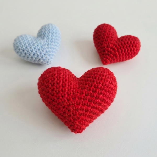 How to crochet an amigurumi heart 3D heart for VALENTINE'S DAY! 9
