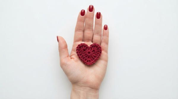 How to crochet cute heart for absolute beginners 6