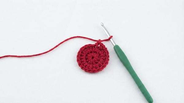 How to crochet the Victorian lattice square 3