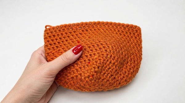 Pumpkin treat bag crochet tutorial 5