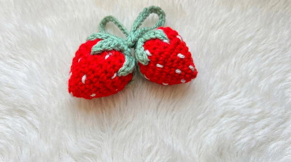 how to make a strawberry keychain for beginners 2