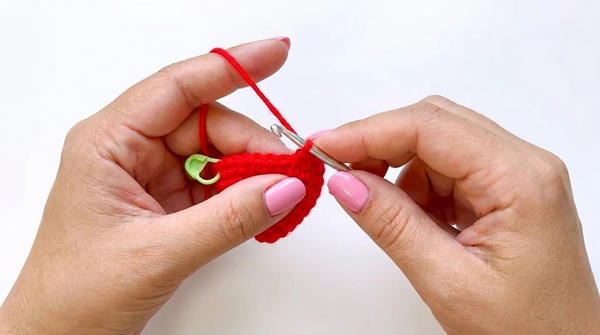how to make a strawberry keychain for beginners 4
