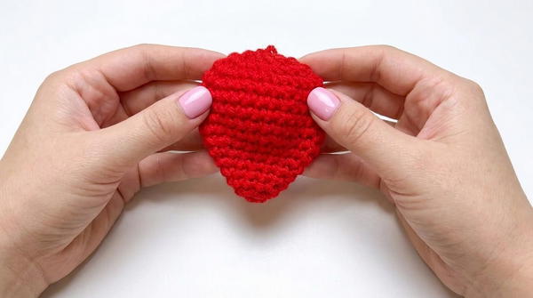 how to make a strawberry keychain for beginners 5