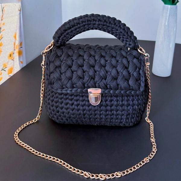 Beginner Crochet Bag Step-by-Step Tutorial (17)