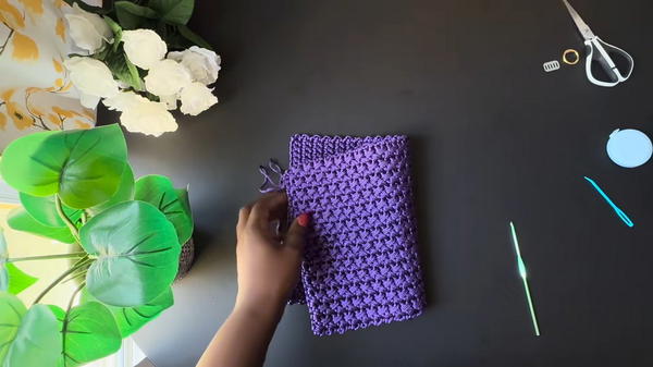 _Crochet Wallet with Perfect Design - Spacious and Luxurious (4)