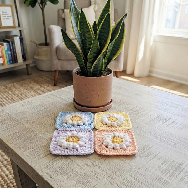 Crochet this gorgeous Daisy Square - EASY 9