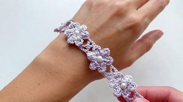 Flower Bracelet 🌸 Unique and Delicate Design 7