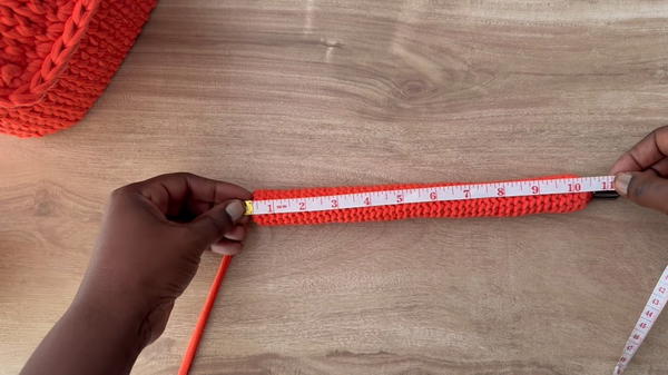 HOW TO CROCHET a BAG with T-SHIRT YARN (10)