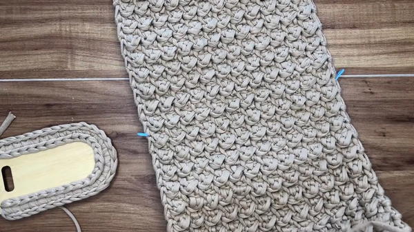 How To Crochet Bag With T-shirt Yarn And Wooden Accessory 5
