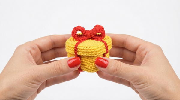 How To Crochet Gift Box 9