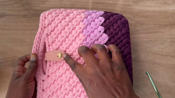 How To Crochet Luxurious Bag In Less Than 30minutes (10)