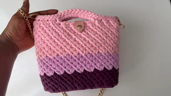How To Crochet Luxurious Bag In Less Than 30minutes (11)