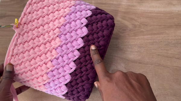 How To Crochet Luxurious Bag In Less Than 30minutes (8)