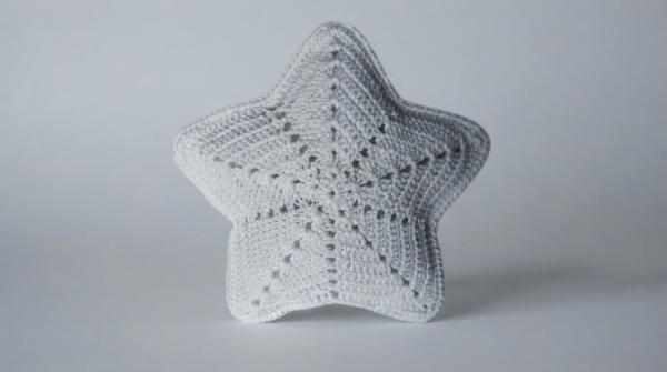 How To Crochet Star For The Top Of The Christmas Tree Q (4)
