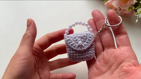 MINI BAGS! ORIGINAL AND CUTE KEYCHAINS, IDEAL FOR KNITTING IN LOADS 1 (11)