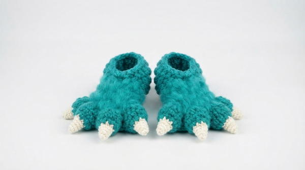 Monster slippers made from just one knitted square 8