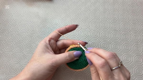 Woven flower pencil holder, final part of the planter 8