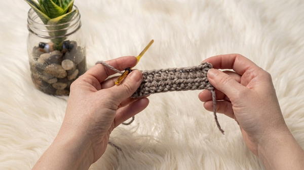 crochet from scratch double crochet (2)