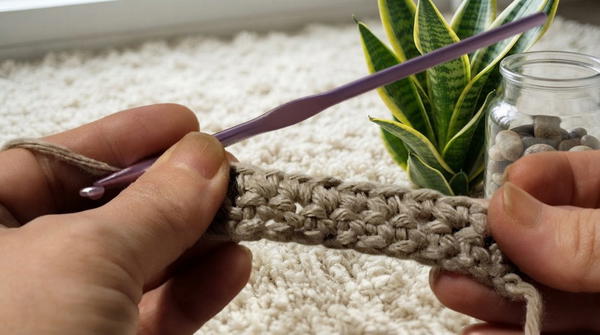 crocheting from scratch (single stitch) (2)