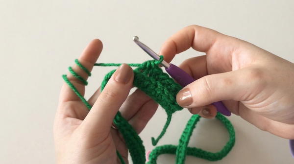 CROCHET ARM WARMERS SWEATER