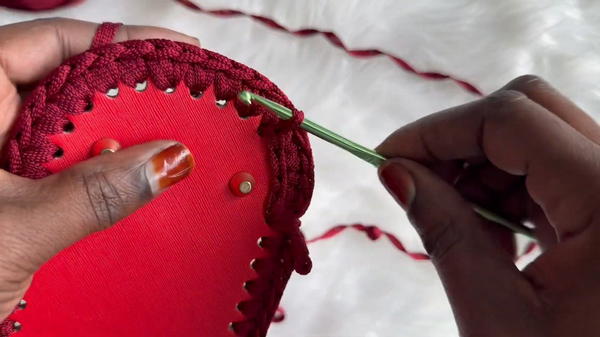 Easy Crocheted Tote Bag - How To Crochet Savvy Handbag (5)